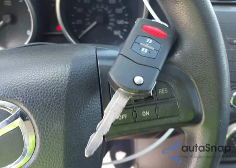 2015 Mazda Mazda5 Sport z USA, uszkodzony, nr VIN JM1CW2BL8F0187060